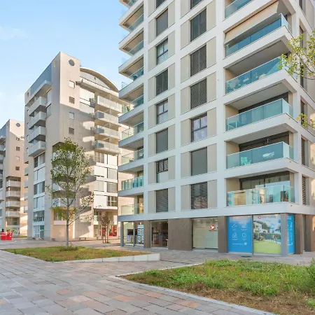 Lägenhet Loctowers A4-5-4 By Interhome *